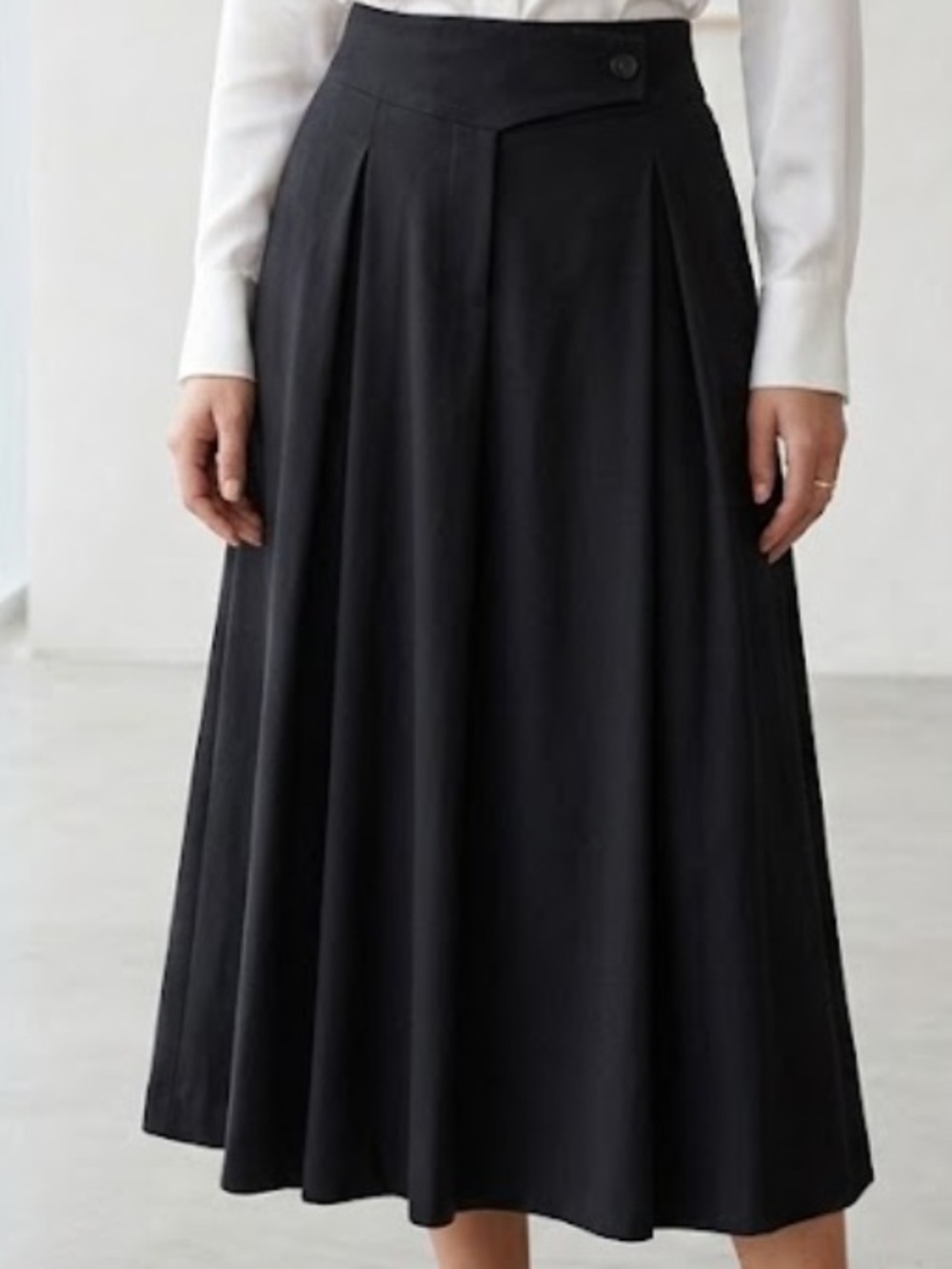 Finity - Neiman Marcus 100% wool skirt Size 12